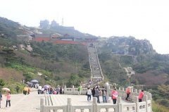 泰山春节客流量分析