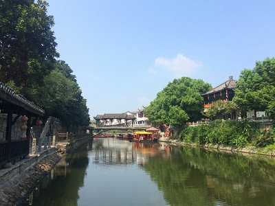 景区人流量分析预测